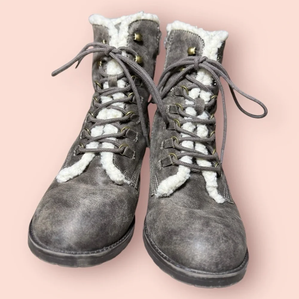 MIA Gray Faux Fur‎ Lace-Up Ankle Boots Womens 8.5 Block Heel Winter Cozy Warm